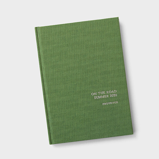 Carnet tissu avec dorure en bas à droite Carnet tissu avec dorure en bas à droite