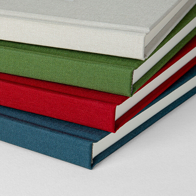 Carnets tissus dorés 4 coloris Carnets tissus dorés 4 coloris