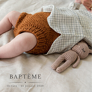Faire-part de baptême blanc joli détail gris Faire-part de baptême blanc joli détail gris