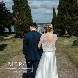 Carte de remerciement mariage Joli détail blanc